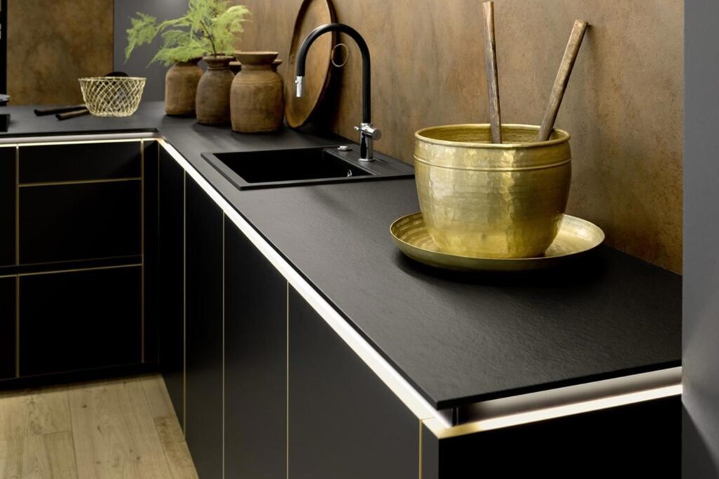 10 METAL DECORS Nolte Brasov