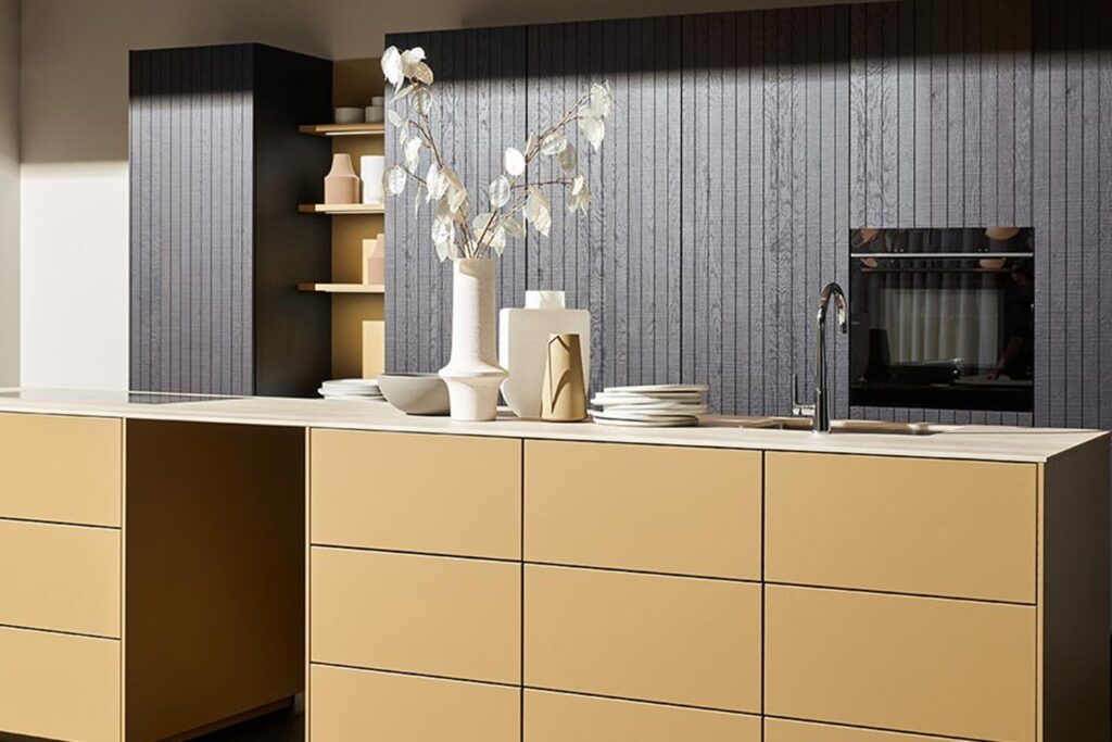 Wood combined with smooth surfaces Nolte Brasov