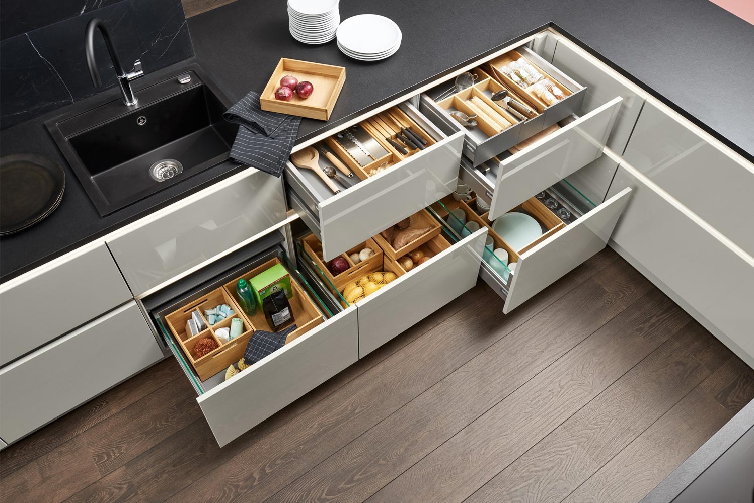 Unități și organizare interioară 18 perfect-order-004
